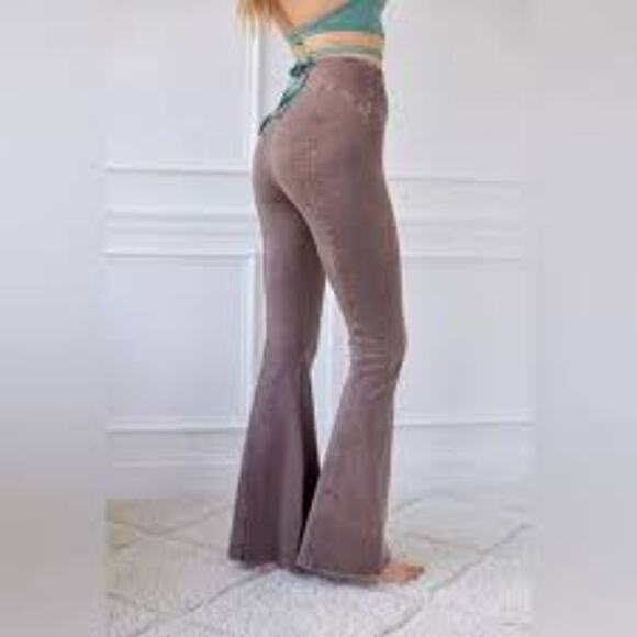 Out From Under Pants - OUT FROM UNDER Aria Seamed Flare Pant *AS-IS
